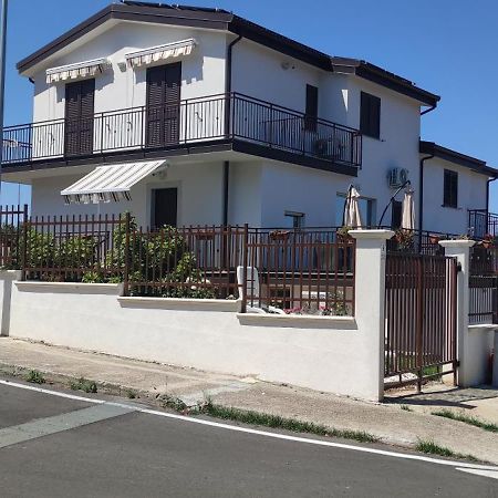 Alba De Mar B&B Розето Капо Спулико Екстериор снимка